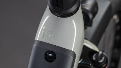 Cube Supreme Hybrid Deluxe ONE 600 ashgreen'n'chrome Gr&ouml;&szlig;e: Easy Entry 46 cm Produktbild 1